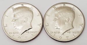 1971 P & D KENNEDY HALF DOLLAR SET (2 COINS)  **FREE SHIPPING**