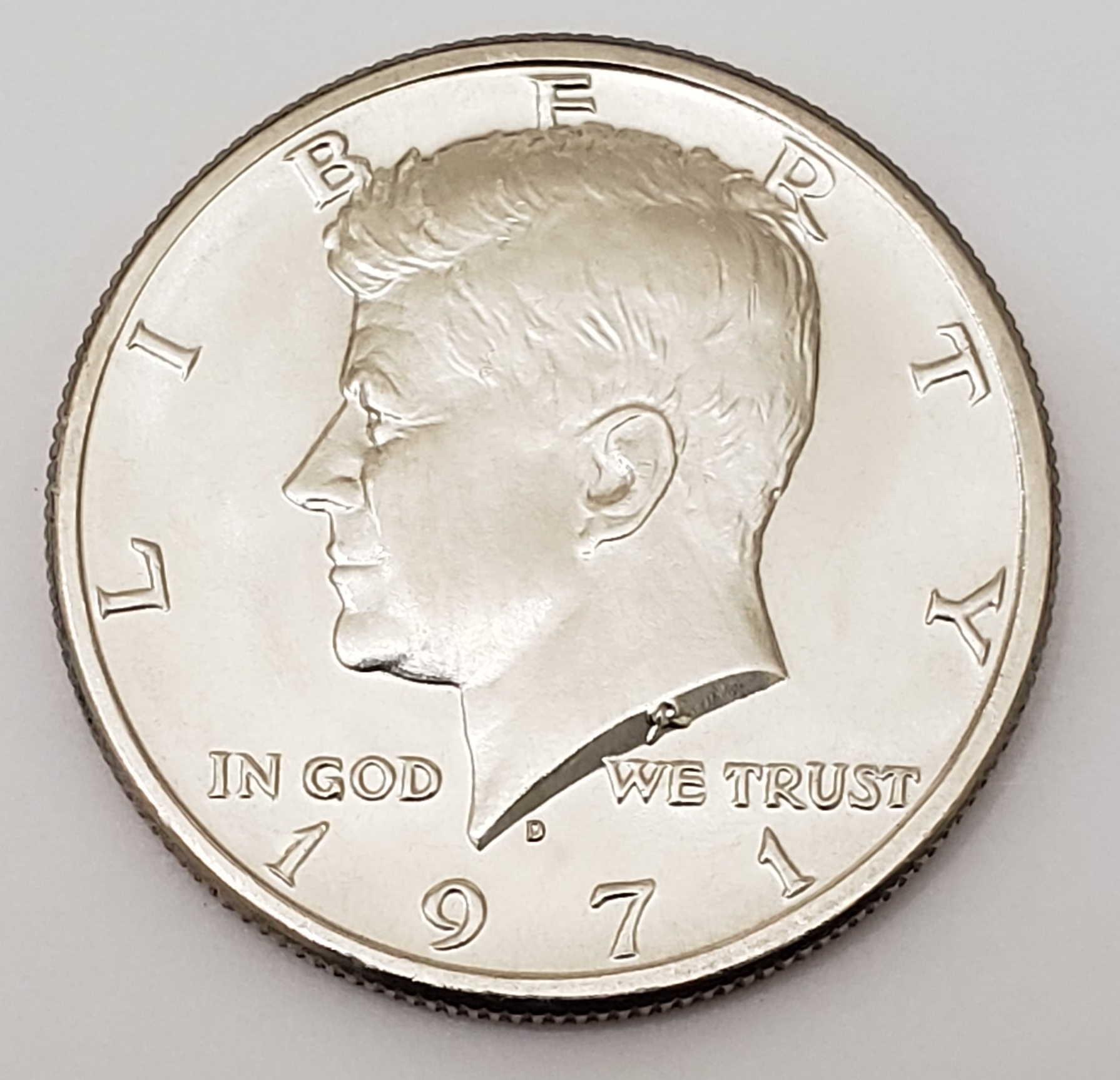 1971 D KENNEDY HALF DOLLAR **FREE SHIPPING**