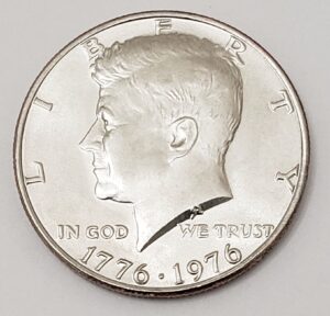1976 P KENNEDY HALF DOLLAR **FREE SHIPPING**