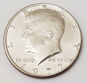 1977 P KENNEDY HALF DOLLAR  **FREE SHIPPING**