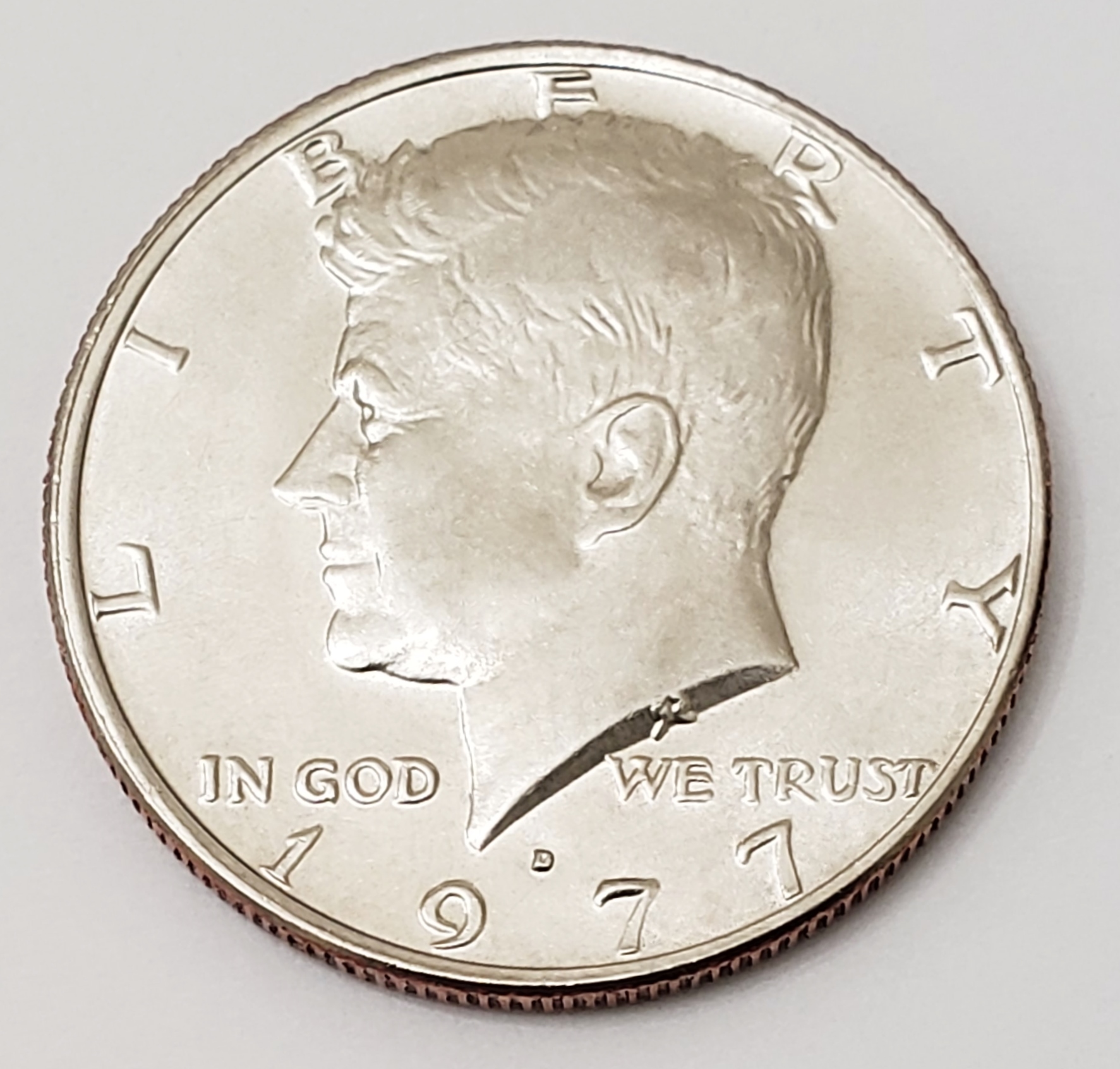 1977 D KENNEDY HALF DOLLAR **FREE SHIPPING**