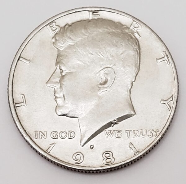1981 P KENNEDY HALF DOLLAR  **FREE SHIPPING**