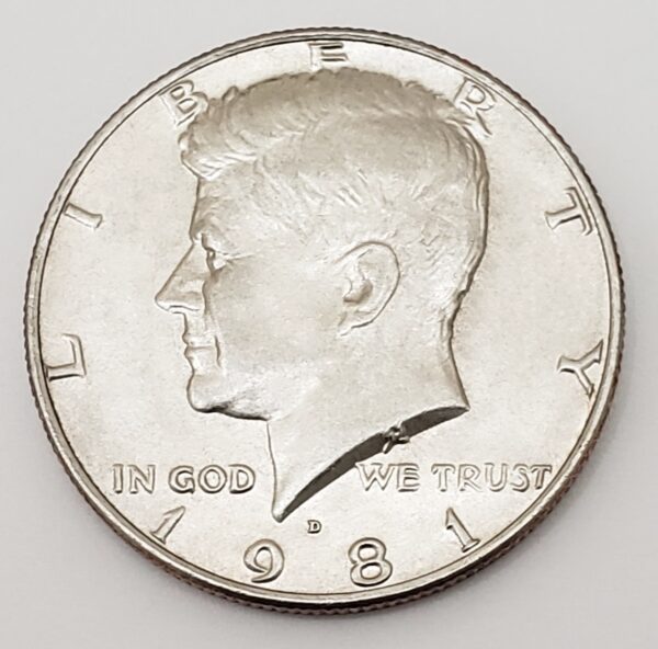 1981 D KENNEDY HALF DOLLAR  **FREE SHIPPING**