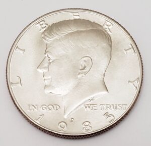 1985 D KENNEDY HALF DOLLAR  **FREE SHIPPING**