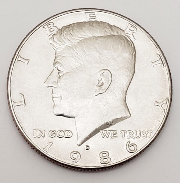 1986 D KENNEDY HALF DOLLAR  **FREE SHIPPING**