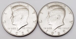 1989 P & D KENNEDY HALF DOLLAR SET (2 COINS)  **FREE SHIPPING**