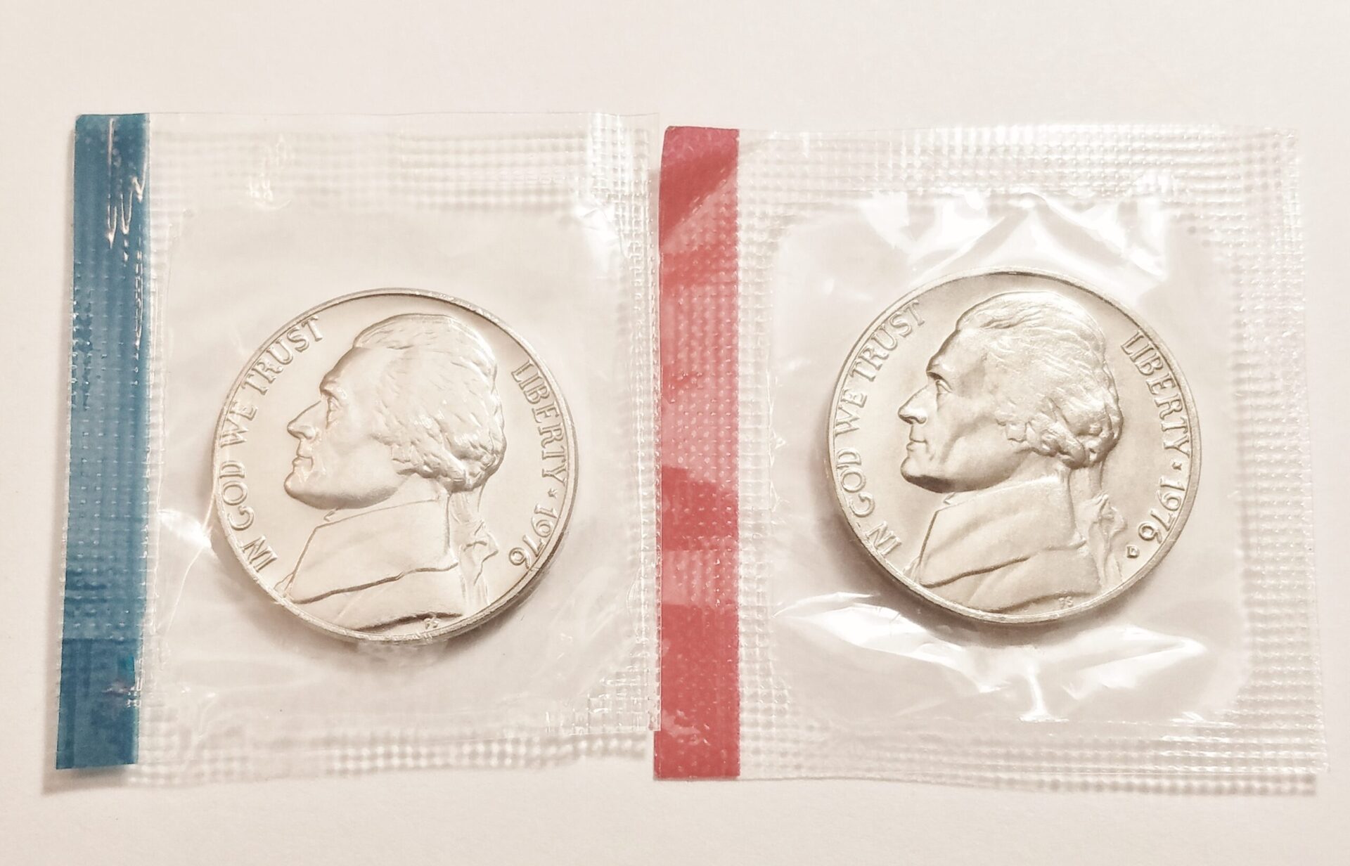 1976 P & D Jefferson Nickel Set (2 Coins) *MINT CELLO* **FREE SHIPPING**