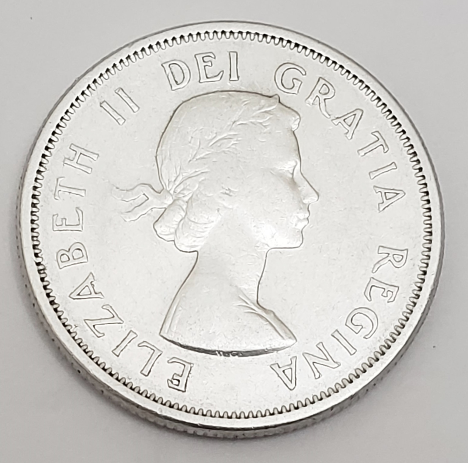 1961 Canadian Quarter *80% SILVER* *FREE SHIPPING* - Image 2